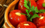 Соленые помидоры с чесноком